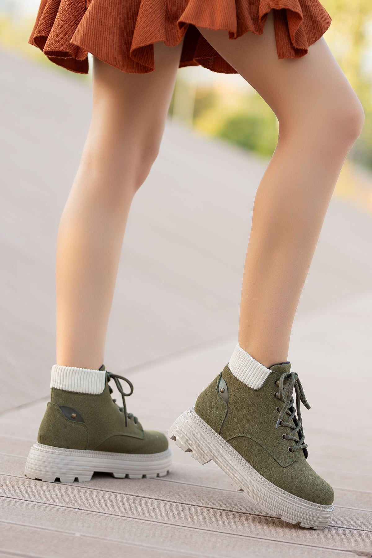 Chester Cat Bağcıklı Bot