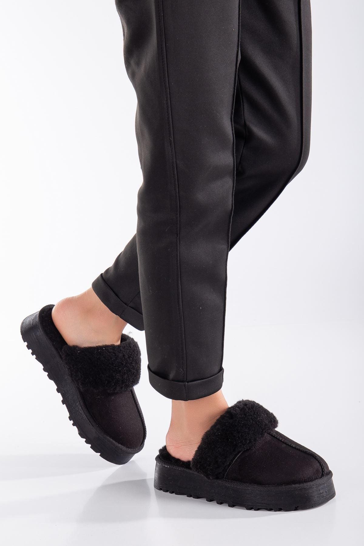 Lidya Ugg Slippers Tan
