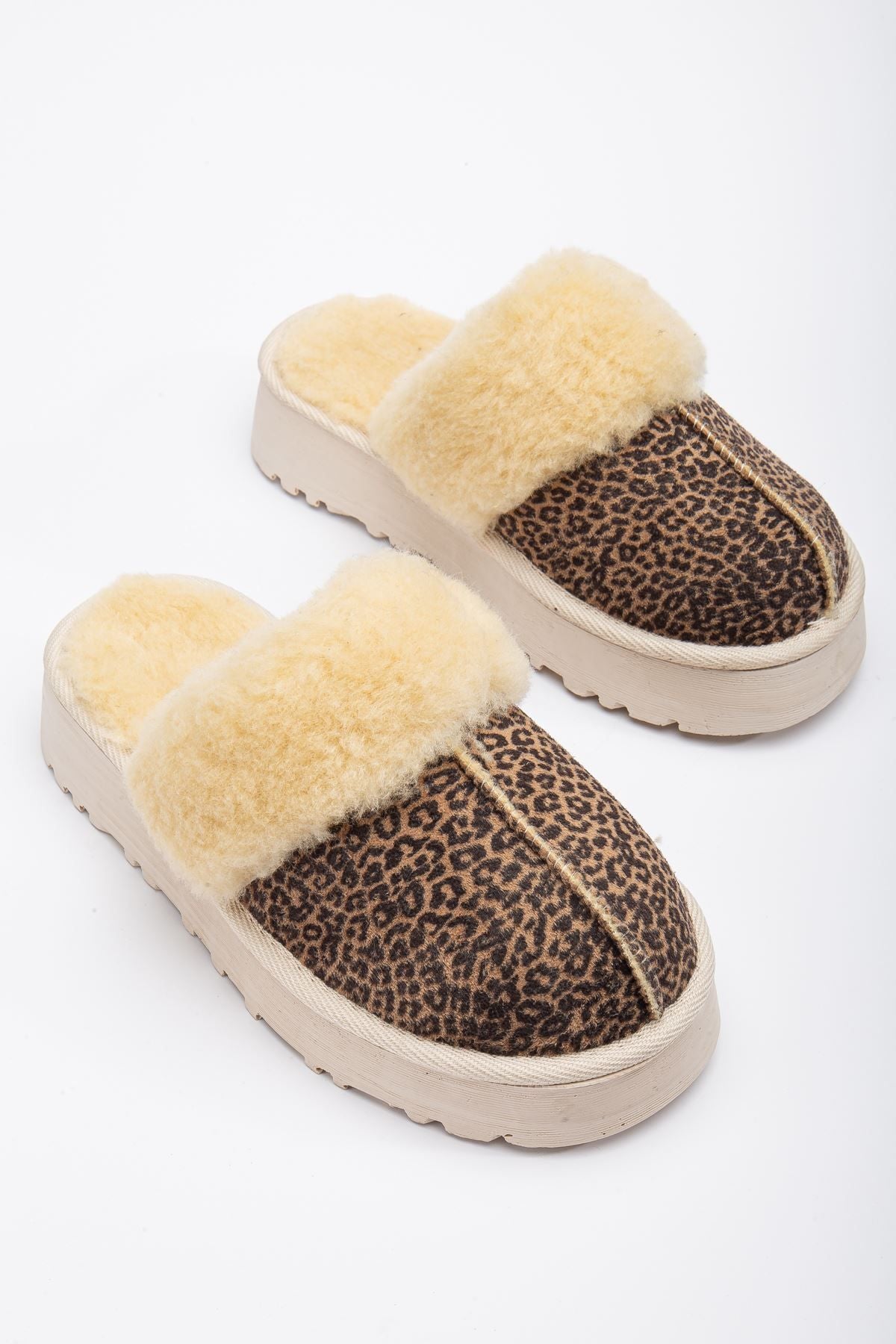 Lidya Ugg Slippers Tan