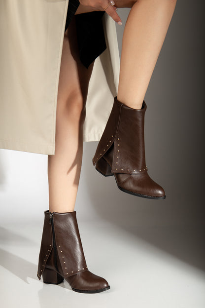 Lilya Trop Detaylı Topuklu Bot